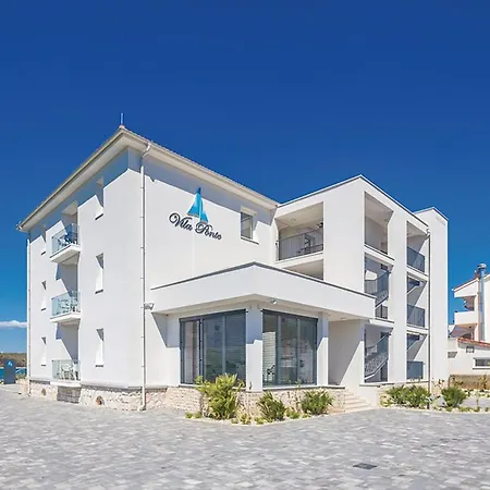 2 Bedroom Cozy Apartment In Punat Apartamento