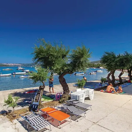 Apartamento 2 Bedroom Cozy Apartment In Punat Punat